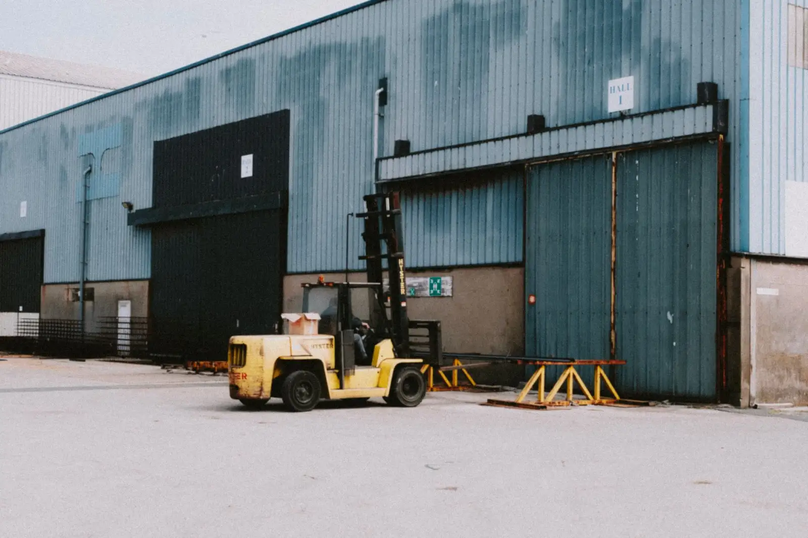 2025年食品饮料行业智能包装线升级改造趋势分析