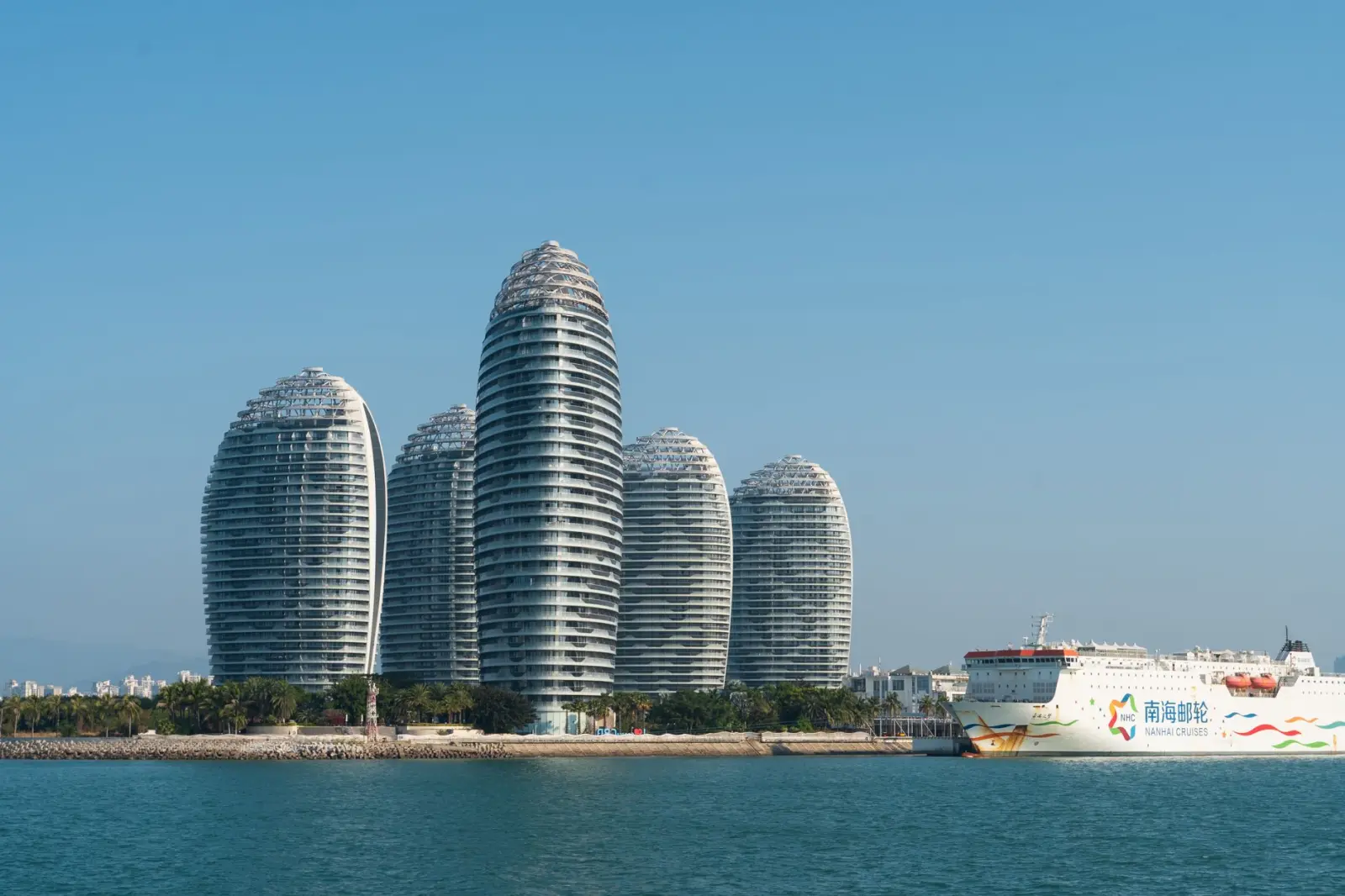码垛机在化工企业产线中的选型要点与效率对比