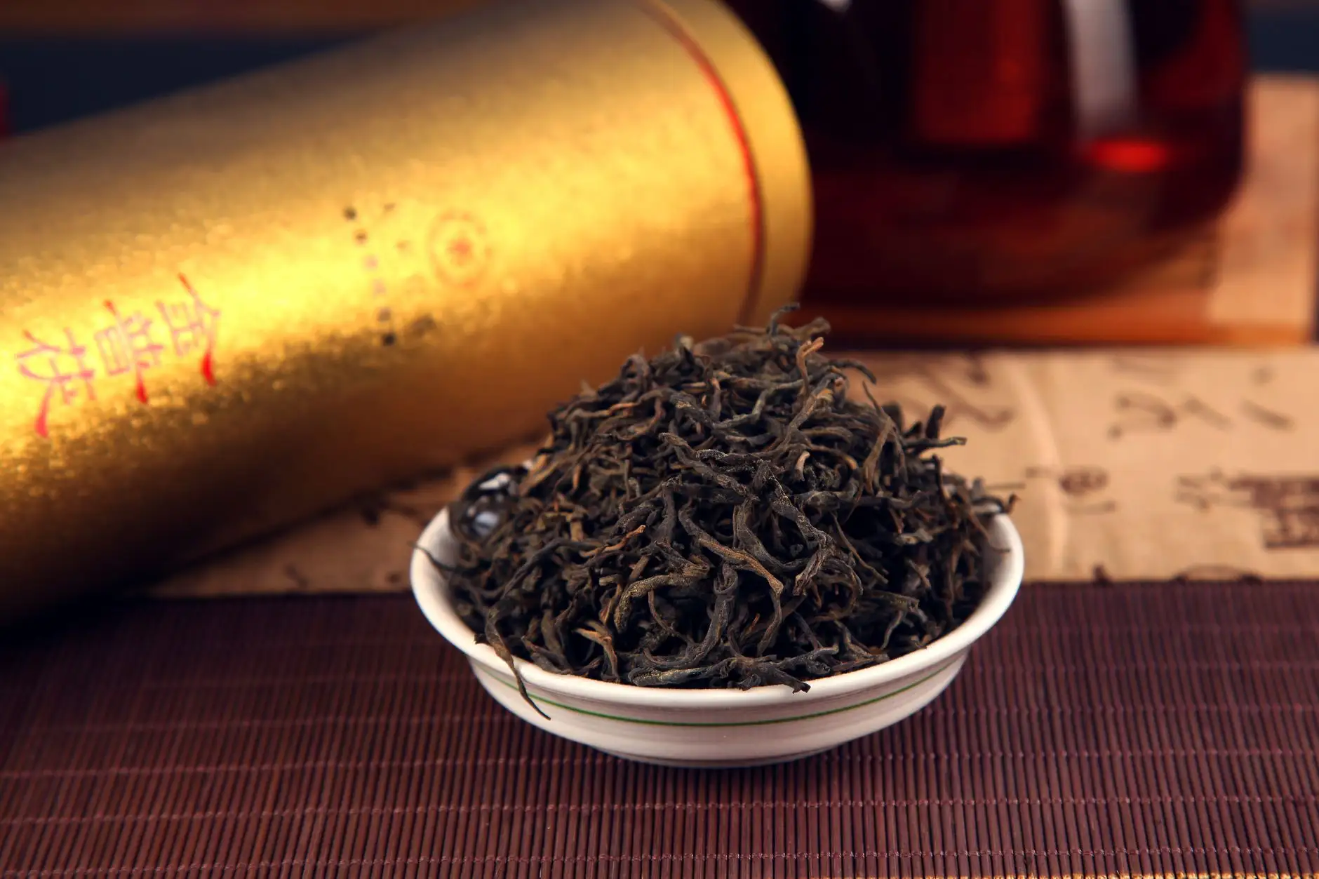 码垛机与自动装箱设备选型对比：提升化工产线包装效率的关键因素