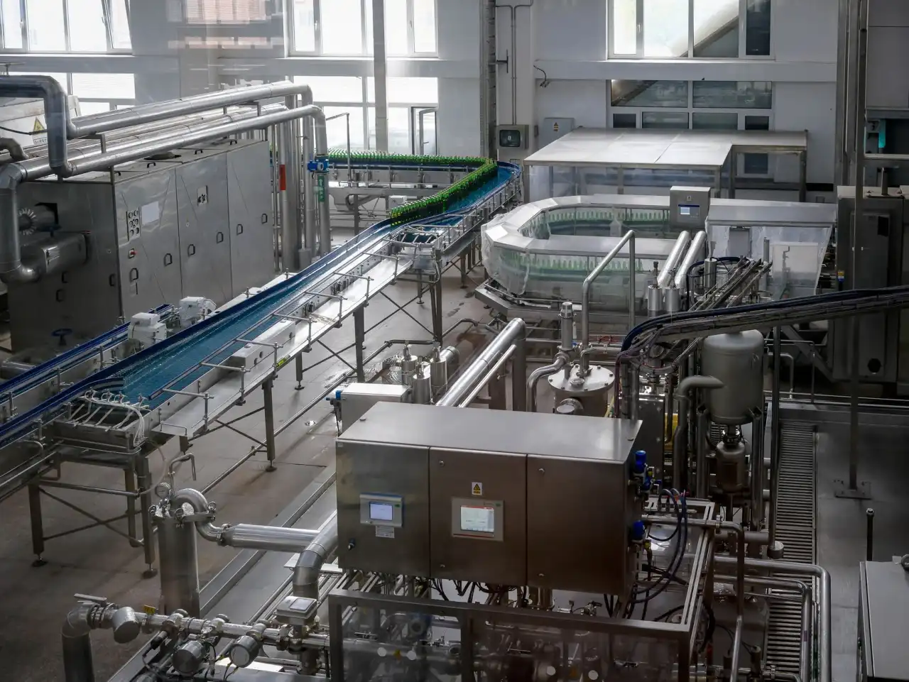 湖北食品饮料企业码垛机选型要点及自动化包装线配置方案正文配图 1