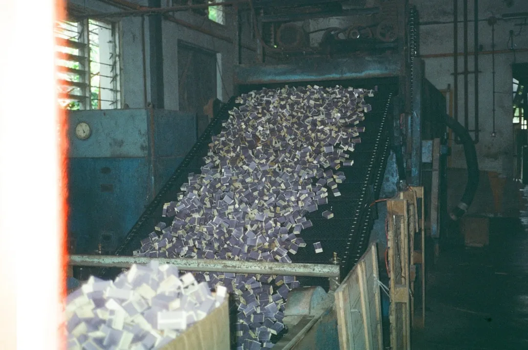 码垛机在化工粉体包装线中的选型要点与效率对比